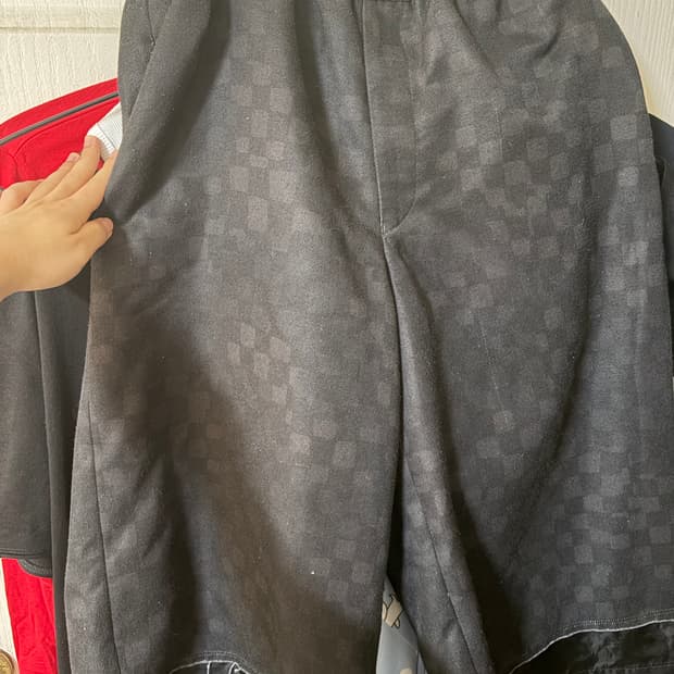 꼼데가르송 블랙 버뮤다팬츠 판매합니다