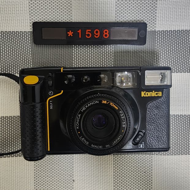 코니카 MR 70 텔앤와이드 필름카메라