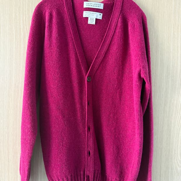 이스트로그 퍼머넌트 핑크색 울 가디건