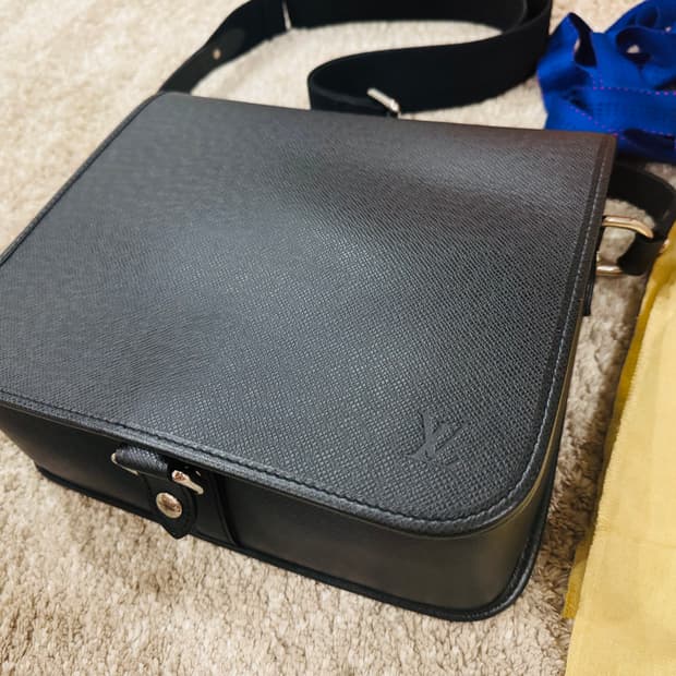 정품 루이비통 가방 크로스백