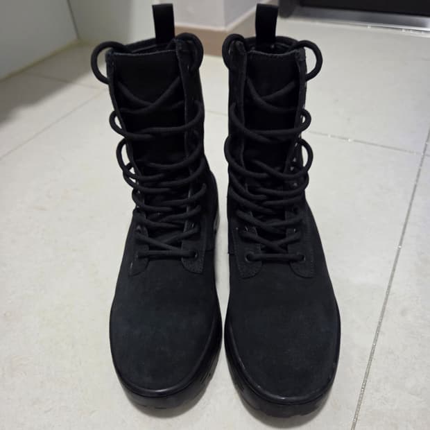 이지 시즌6 컴뱃부츠 그라파이트