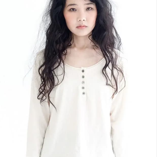 샵페어리 cutting button quarter top 버튼 탑 크림
