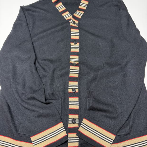 버버리 스트라이프 가디건 블랙 xxl