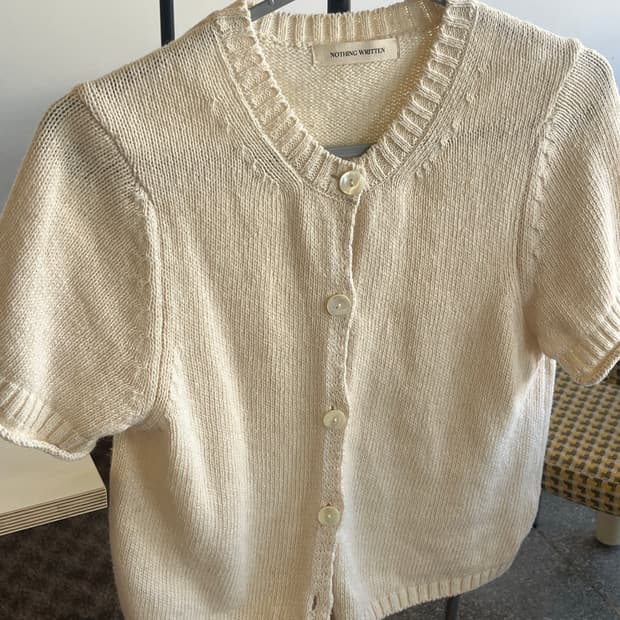 NOTHING WRITTEN 상의 