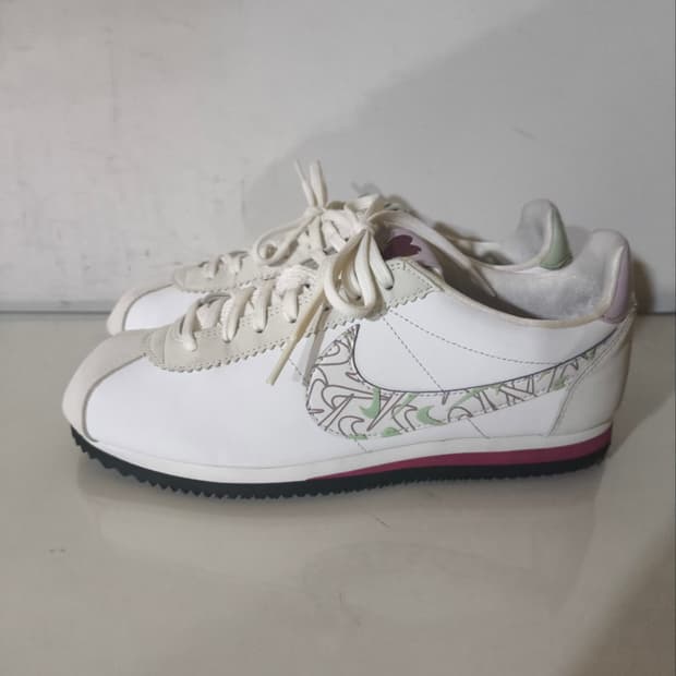 255mm 나이키 코르테즈 발렌타인 스니커즈 