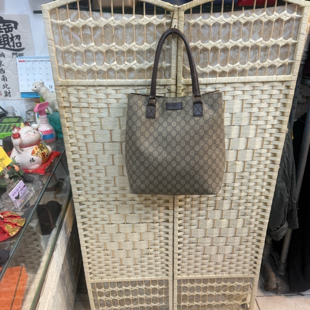 정품 구찌 GG 쇼퍼백 팝니다