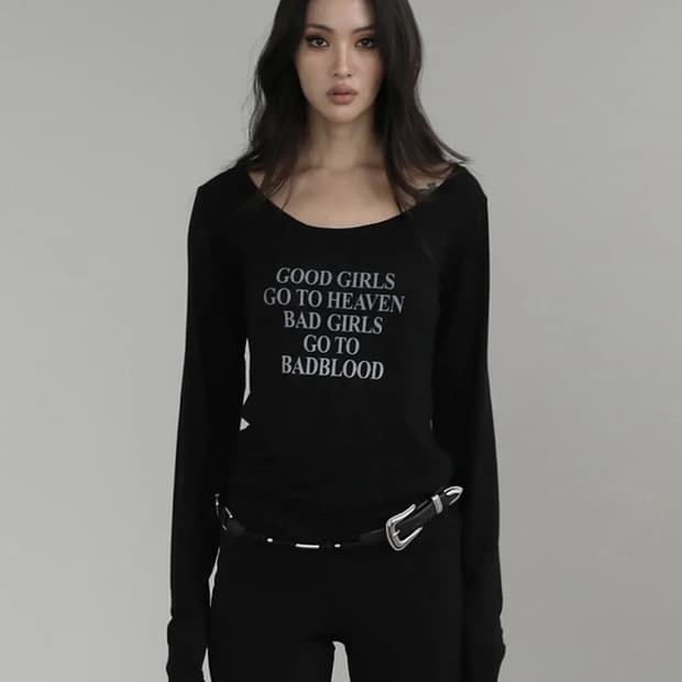 배드블러드 배드걸스 루즈핏 탑 블랙