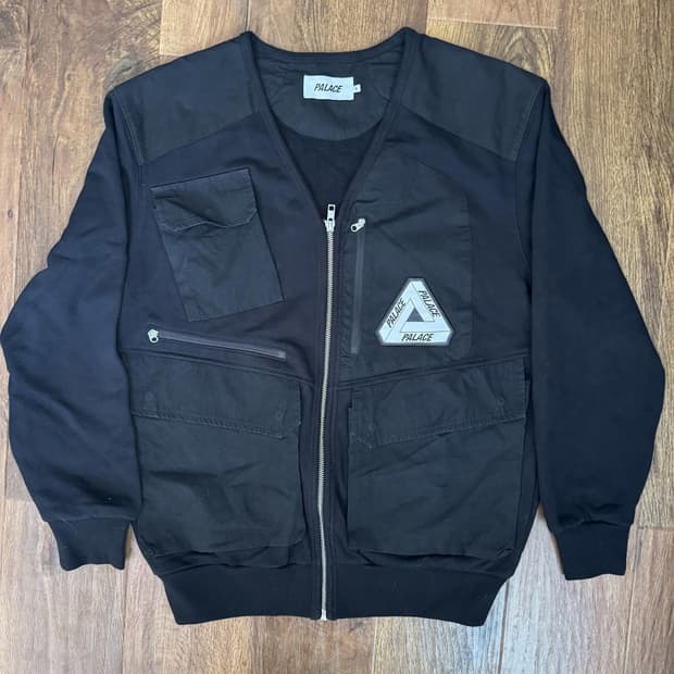 팔라스 유틸리티 집 프론트 패널 스웨트셔츠 블랙