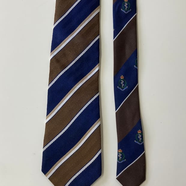 아쿠아스큐텀 넥타이