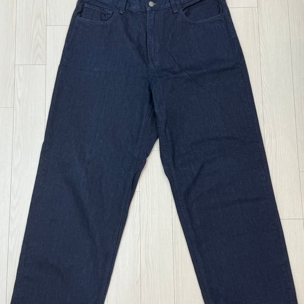 유니클로 와이드핏 데님 6사이즈