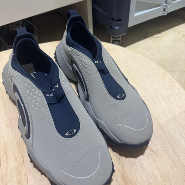 오클리 엣지 아이콘 시멘트 네이비