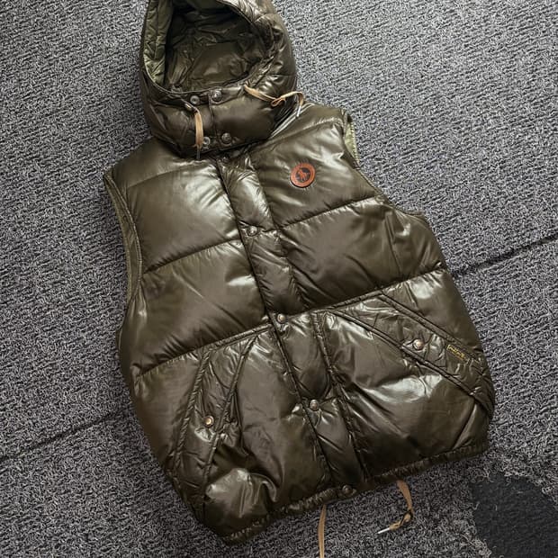 폴로 랄프로렌 가죽패치로고 글로시 다운 푸퍼 베스트 3624