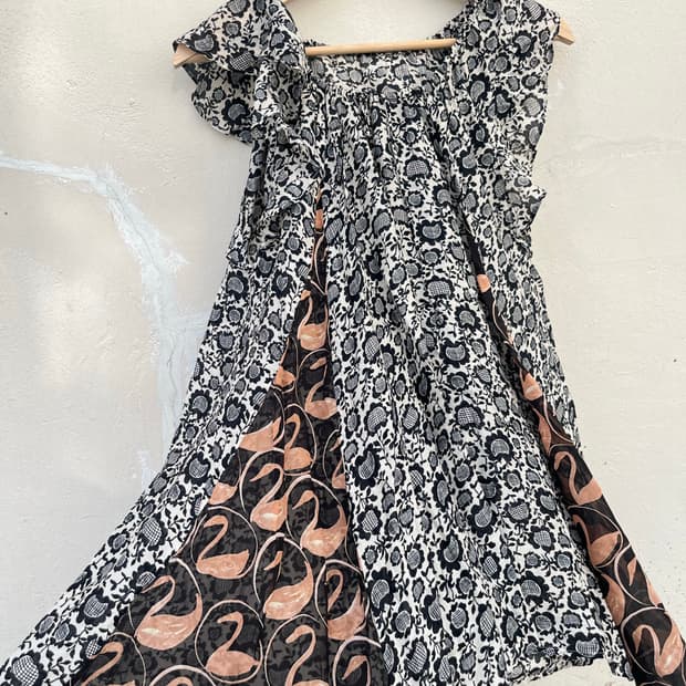 츠모리치사토 블라우스