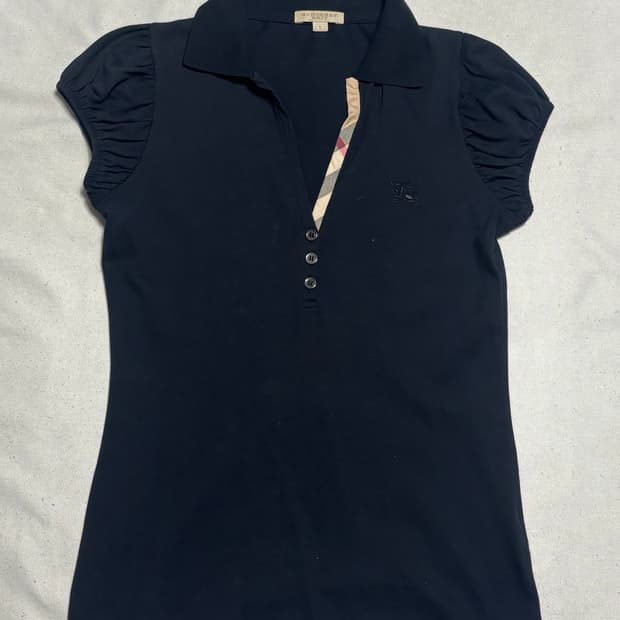 🫶🏻 버버리 여성용 블랙 카라 반팔티 🫶🏻