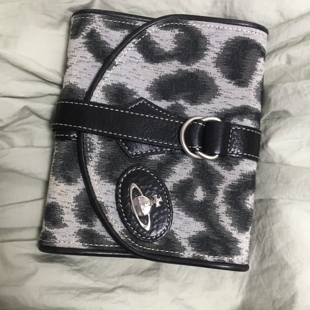 비비안 웨스트우드 고전 호피 6공 다이어리