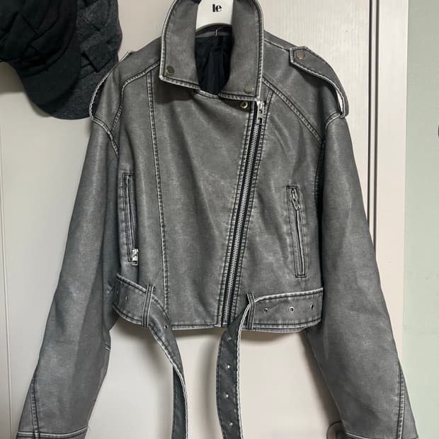 그레이 워싱 크롭 라이더 자켓