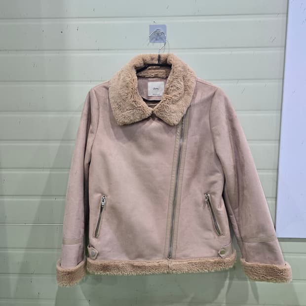 Roem 뽀글이 무스탕 아이보리