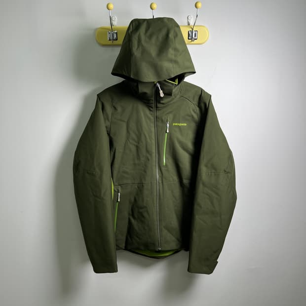 파타고니아 인슐레이티드 파우더 볼 바람막이 자켓 S