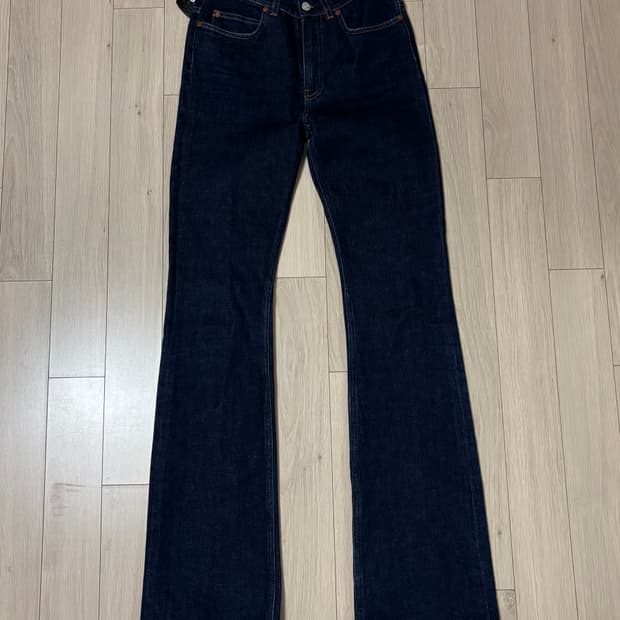 아크네스튜디오 부츠컷 데님