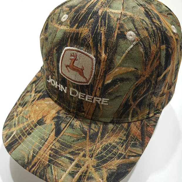 존디어 리미티드 에디션 카모 볼캡 P2029