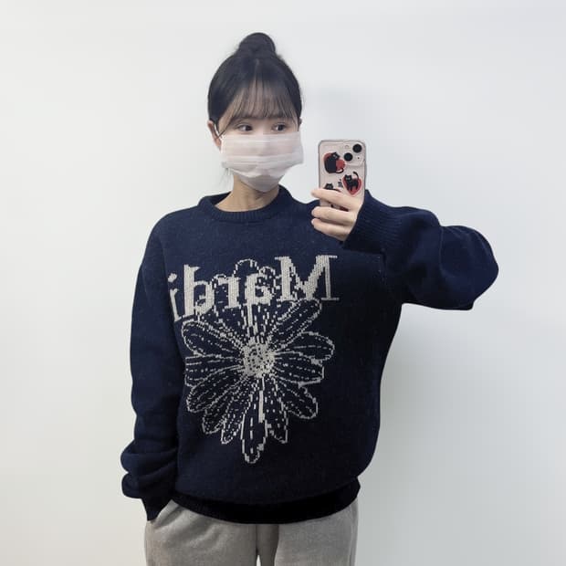 마르디메크르디 플라워 라운드 니트 네이비