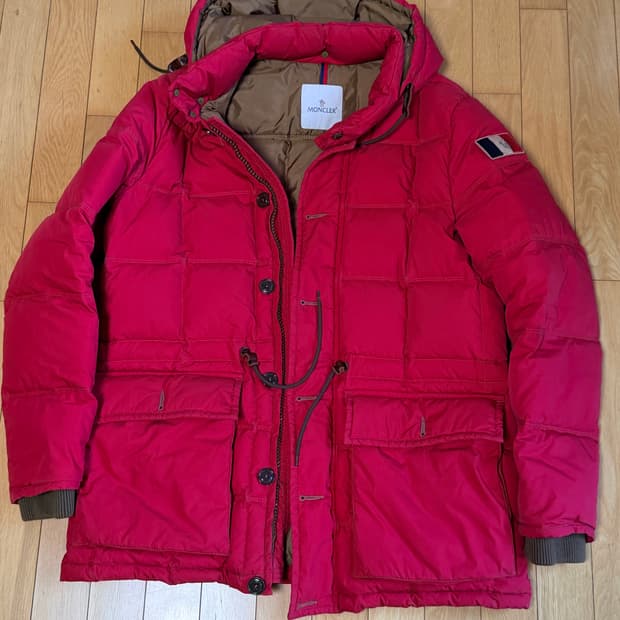 몽클레어 몬세라트 카라코람 패딩 