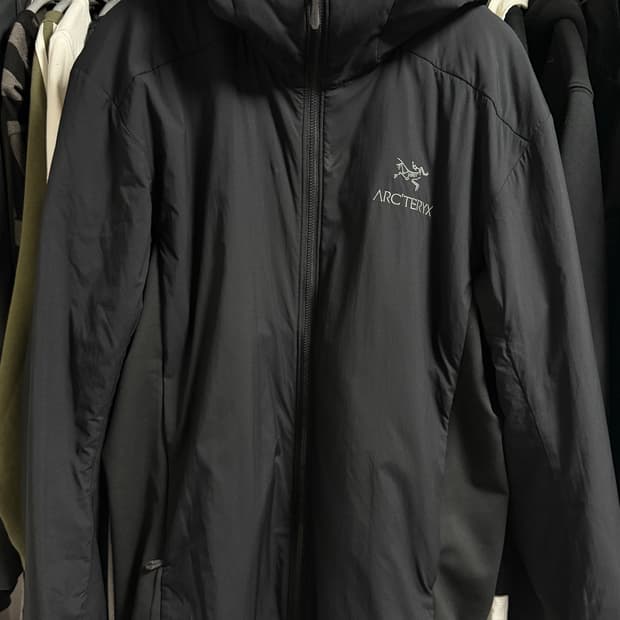 아크테릭스 아톰 LT 후디 블랙 M