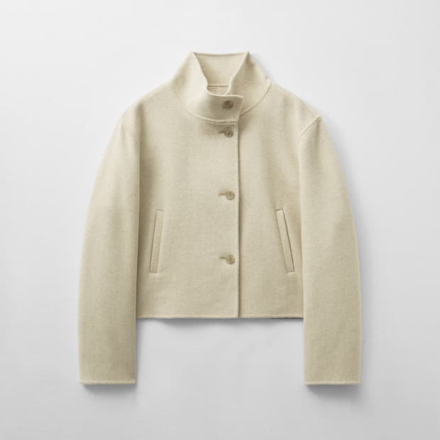 몽돌 캐시미어 울 핸드메이드 하이넥 크롭 코트 오트밀