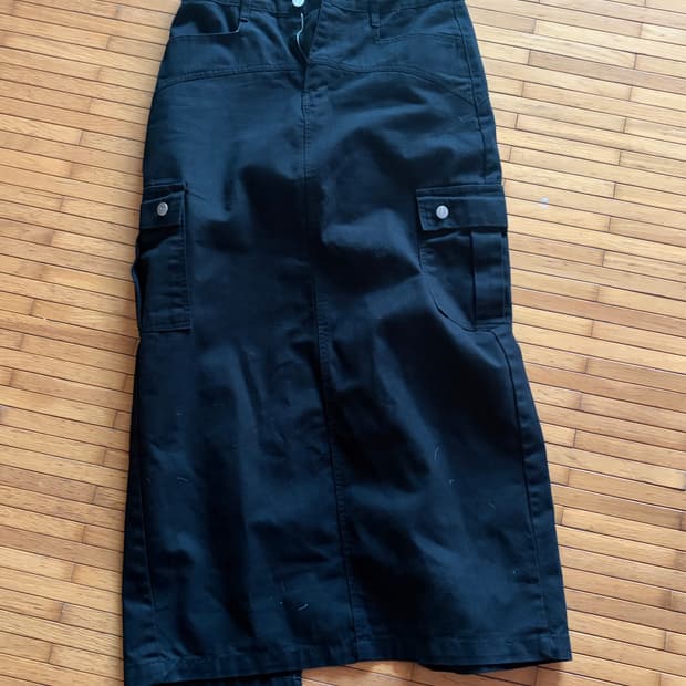 블랙업 카고 롱스커트