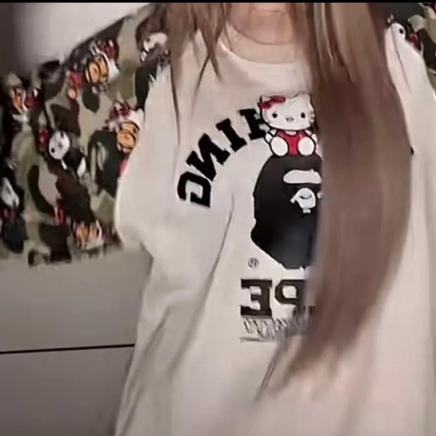 베이프 키티 맨투맨 구해요!!M,L