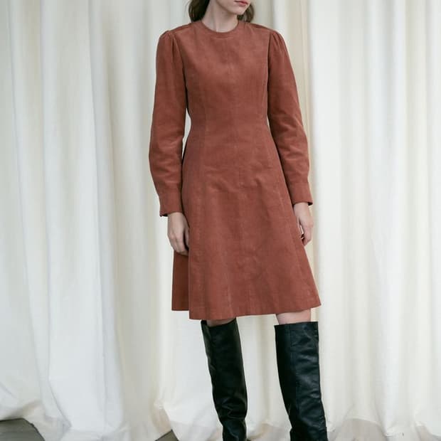 던스트 코듀로이 퍼프슬리브 플레어 드레스 오렌지브라운(M)