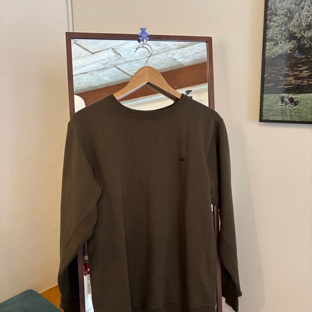 노스페이스퍼플라벨 맨투맨 티셔츠