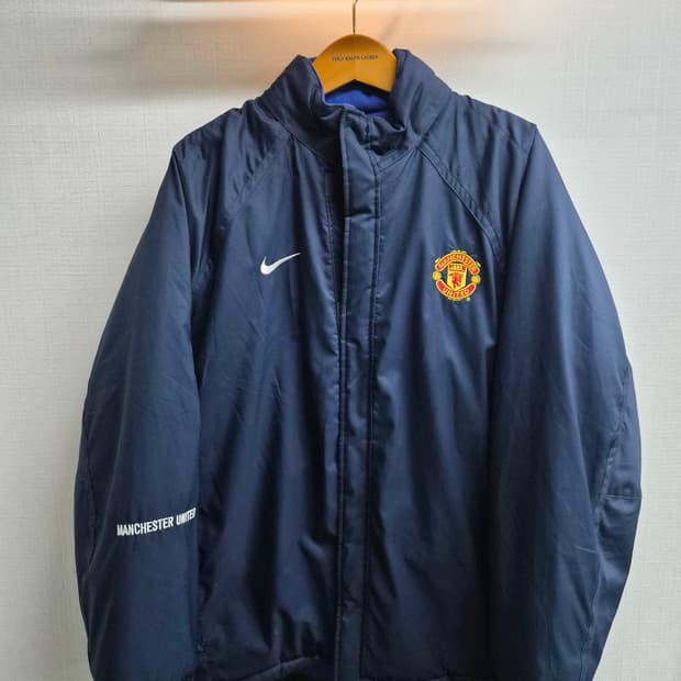 L/105) 나이키 맨유 벤치 파카 팝니다