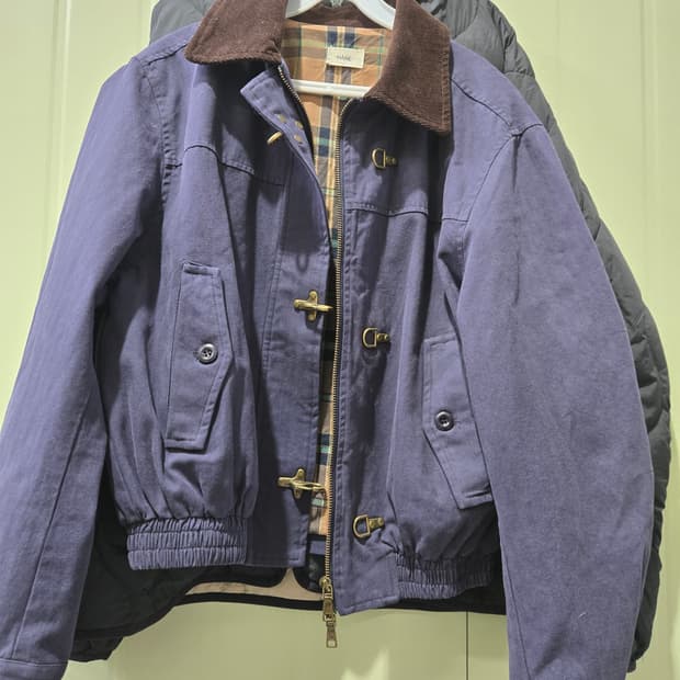 하네 플레인 버클 자켓