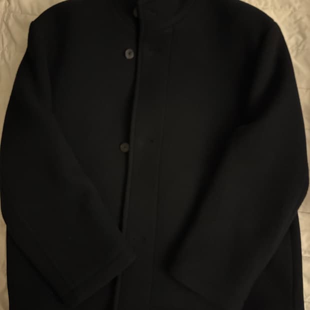 인사일런스 지블링 울 하프 코트 블랙 s사이즈