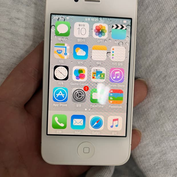 아이폰4S 화이트 모델 16GB