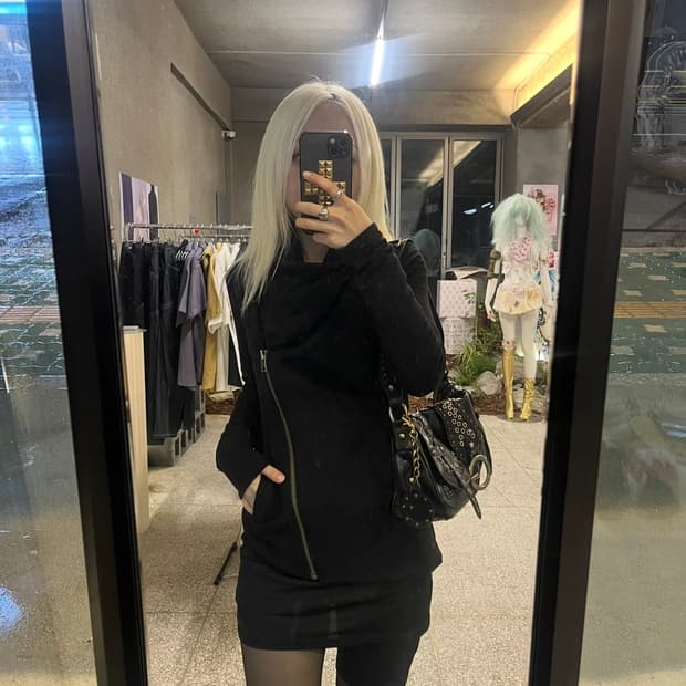 헬무트랭 사선 지퍼 디테일 집업