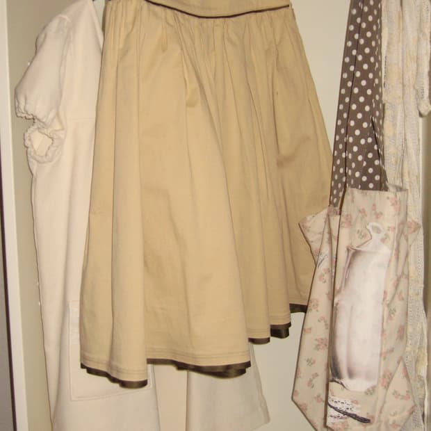 나비버스 narviverse Arden Skirt_Beige 스커트