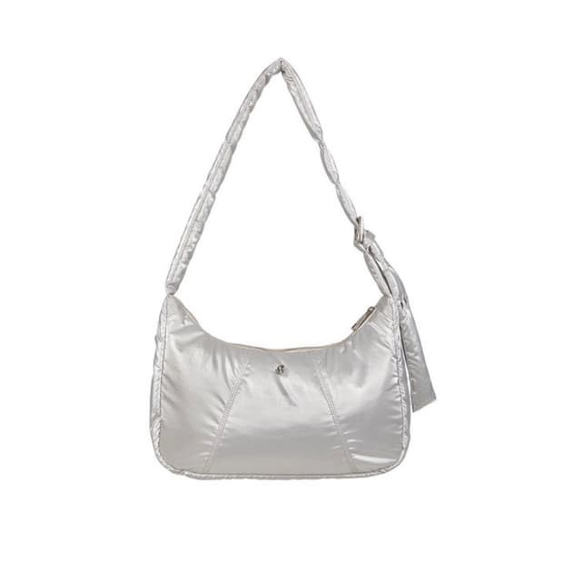 필인더블랭크 icy hobo bag