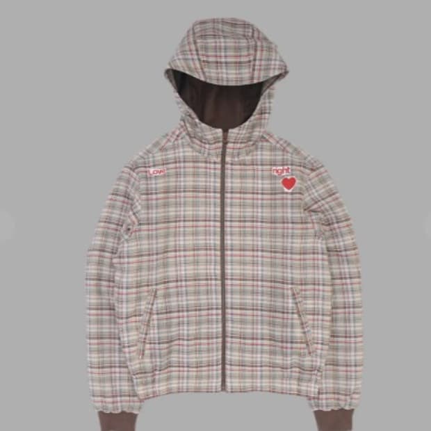 더뮤지엄비지터 love check puffed