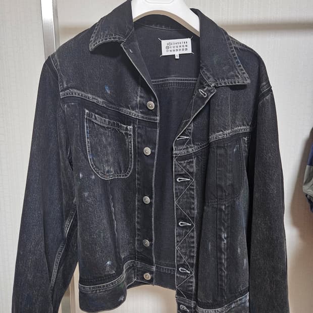 22fw 메종마르지엘라 페인트 자켓 48사이즈