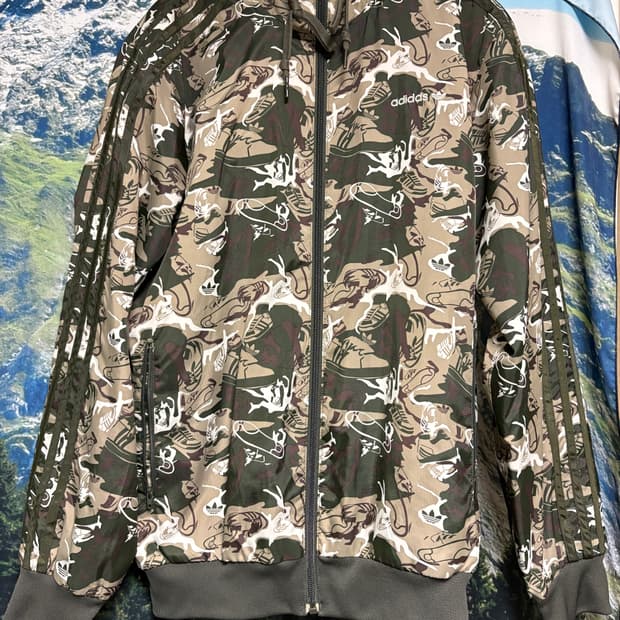 [아디다스] 슈퍼스타 카모 바람막이