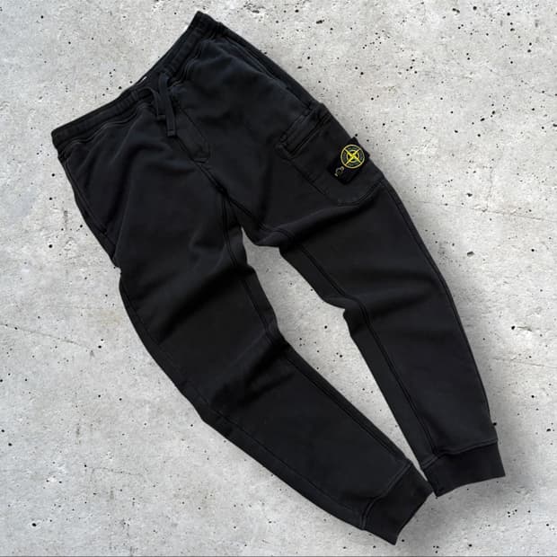 [S] 스톤아일랜드 와펜 블랙 카고 조거팬츠 D143