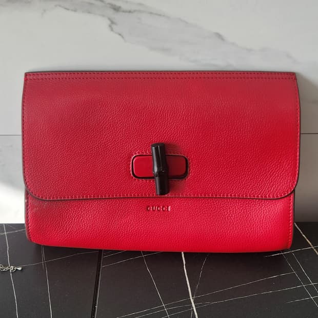 구찌 뱀부 클랩 클러치 레드