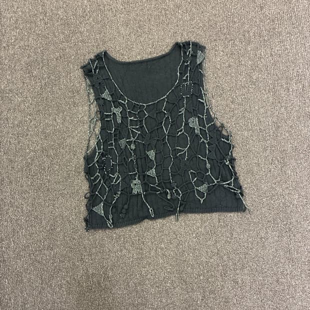 OS)Japanese vintage 여성 비즈 디테일 그물 니트 나시
