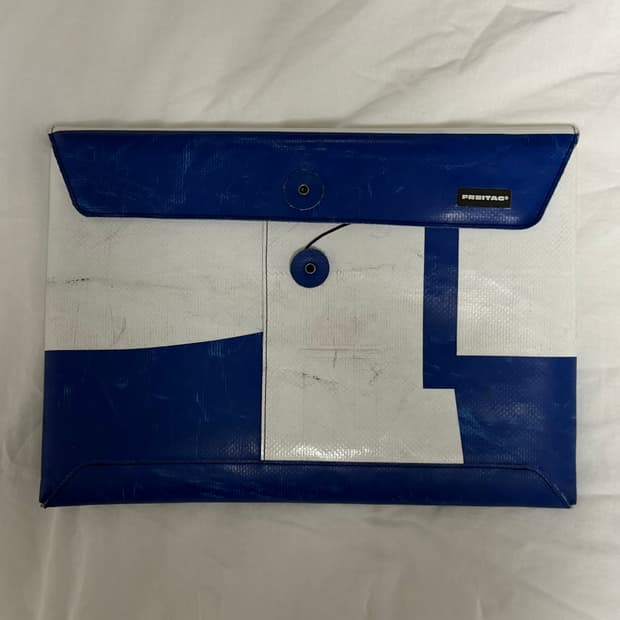 프라이탁 F411 노트북파우치 SLEEVE FOR LAPTOP 13/14