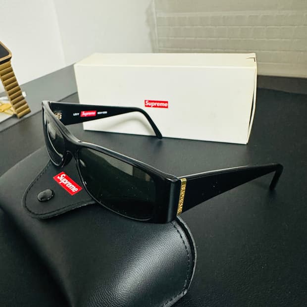 슈프림 레비 선글라스