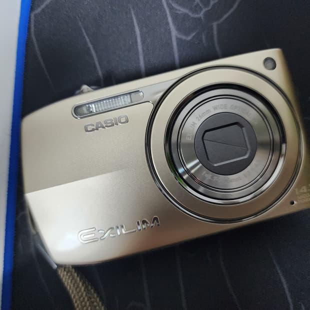 카시오 z2300 (아일릿 모카, 블랙핑크 로제 디카)