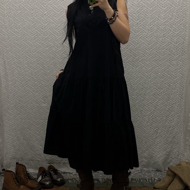 유니클로 아방핏 셔링 캉캉 슬리브리스 롱원피스 K0040