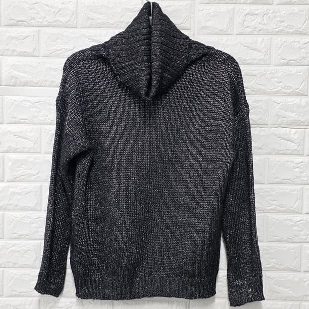 택포_ 베네통 터틀넥 스웨터 Free